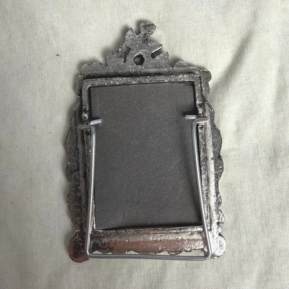 VTG Set of 2 Mini Victorian Style Silver Tone Easel Frames Oval Cherub Floral
